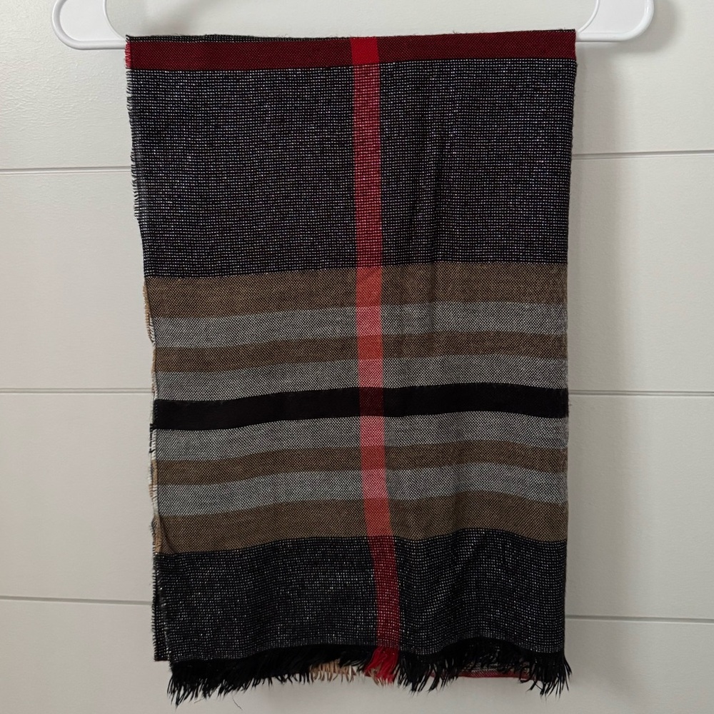 Elegant Plaid Women's Scarf